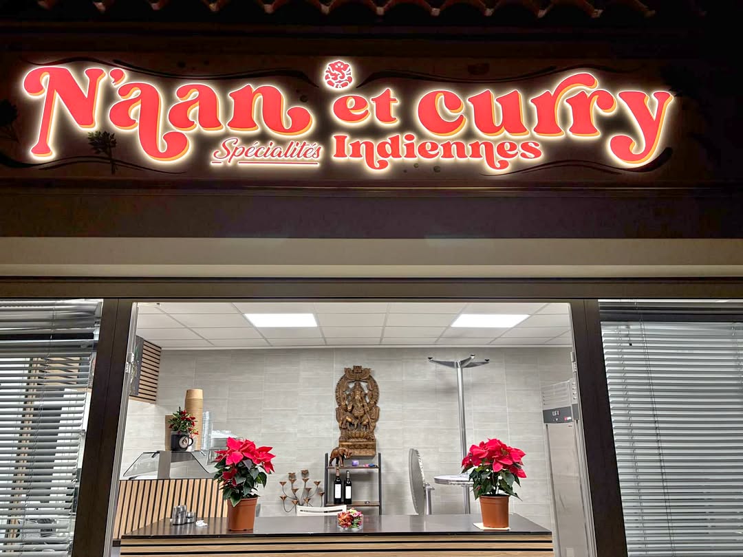 Devanture N'aan et Curry